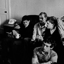 Samantha Morton, Sam Riley, Joe Anderson, Harry Treadaway e James Anthony Pearson in una scena del film Control