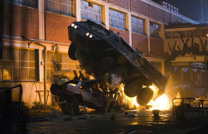 Una scena d'azione del film Doomsday