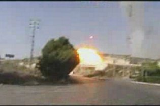 Sotto le bombe - Trailer italiano