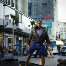 Will Smith nei panni del supereroe Hancock