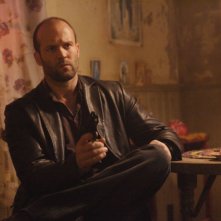Jason Statham in una scena del film Rogue - Il solitario