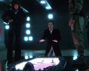 Mary McDonnell e James Callis in una scena dell'episodio 'The Hub' della quarta stagione di BSG