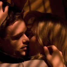 Nick Stahl con Vera Farmiga in una scena di Quid Pro Quo