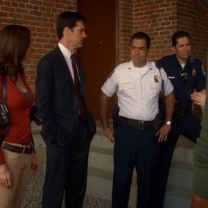 Lola Glaudini, Thomas Gibson, Carlos Gomez e Carlos Sanz in Criminal Minds, episodio: Machismo