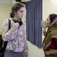 La regista Sarah Gavron e Tannishtha Chatterjee sul set di Brick Lane