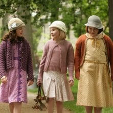 Madison Davenport, Abigail Breslin e Brieanne Jansen in una scena di Kit Kittredge: An American Girl