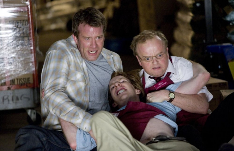 Thomas Jane, Chris Owen e Toby Jones in una scena del film The Mist, tratto da un racconto di Stephen King
