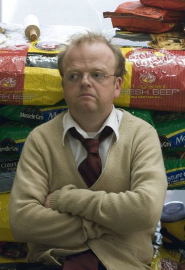 Toby Jones in una scena del film The Mist, tratto da un racconto di Stephen King