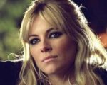 Sienna Miller nella foresta di Sherwood