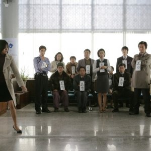 Una scena del film 'Going by the Book'