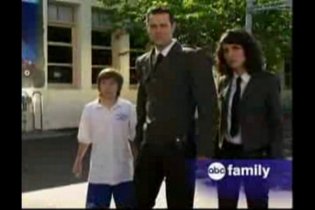 1x02 - The Accidental Occidental Conception - The Middleman - Promo