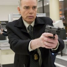 Billy Bob Thornton in una scena del film Eagle Eye