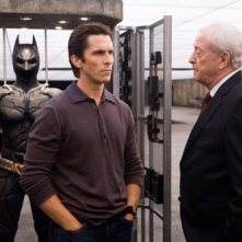 Christian Bale E Michael Caine In Una Scena De Il Cavaliere Oscuro 80385