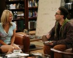 The Big Bang Theory, la reunion di Penny e Leonard: Kaley Cuoco con Johnny Galecki in un nuovo spot