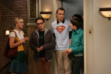 Johnny Galecki, Jim Parsons, Kaley Cuoco e Simon Helberg nell'episodio The Big Bran Hypothesis di The Big Bang Theory
