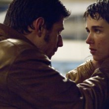 Arta Dobroshi in una scena del film Le Silence de Lorna