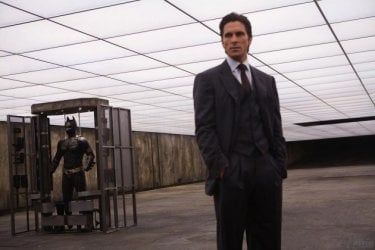 Christian Bale in una scena de Il cavaliere oscuro