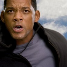 primo piano di Will Smith in una scena di Hancock