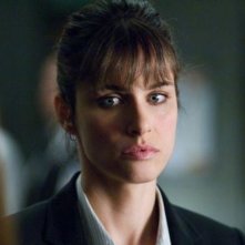 Amanda Peet in una immagine di X-Files: Voglio crederci