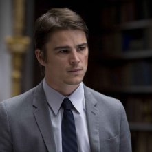 Josh Hartnett in una scena di August