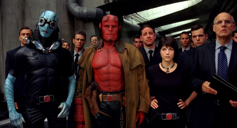 Ron Perlman e Selma Blair in una sequenza di Hellboy 2