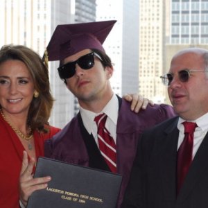 Talia Balsam, Josh Peck e David Wohl in una scena del film The Wackness