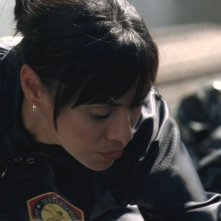 Tamara Taylor nel ruolo di Camille nella serie 'Bones', nell'episodio dal titolo: Rosa di Romeo e Giulietta