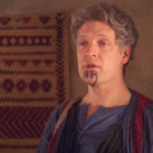 Clancy Brown interpreta il ribelle Zobral nell'episodio 'Attraverso il deserto' della serie 'Enterprise'