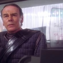 Dean Stockwell nel ruolo del Colonnello Grat nell'episodio 'Prigionieri' della serie tv 'Enterprise'