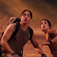 Brendan Fraser e Josh Hutcherson in una scena di Journey to the Center of the Earth 3D