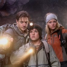 Brendan Fraser, Josh Hutcherson e Anita Briem in una scena del film Journey to the Center of the Earth 3D