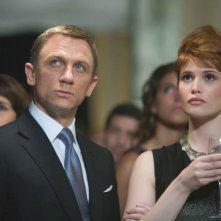 Daniel Craig e Gemma Arterton in una scena di Quantum of Solace
