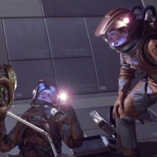 Dominic Keating e Scott Bakula in un momento dell'episodio 'Campo minato' della serie 'Enterprise'