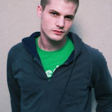 Jay Brannan in una foto promozionale del film Holding Trevor