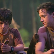 Josh Hutcherson e Brendan Fraser in una scena del film Journey to the Center of the Earth 3D