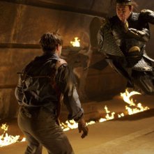 Brendan Fraser e Jet Li in una scena del film La mummia 3