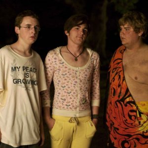 Kevin Covais, Drake Bell e Andrew Caldwell in una scena del film College