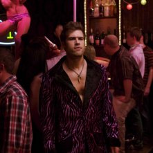 Nick Zano in una sequenza di College