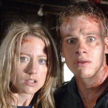 Danielle Mason e Nathan Meister in una scena dell'horror Black Sheep