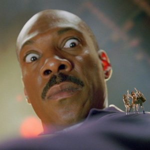 Eddie Murphy in una sequenza del film Piacere Dave