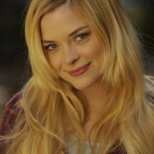 Jaime King interpreta Samantha in The Tripper
