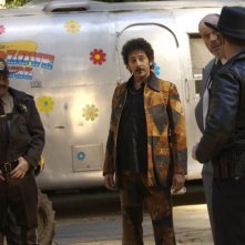 Una scena di gruppo del film The Tripper