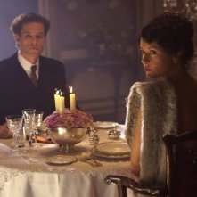 Catherine Zeta-Jones e Guy Pearce in una scena di Houdini - L'ultimo mago