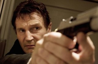 Liam Neeson in una scena di Io vi troverò