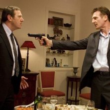 Liam Neeson in una sequenza del thriller Io vi troverò