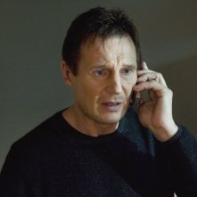 Liam Neeson in una sequenza di Io vi troverò