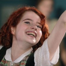 Lucy Boynton in una scena di Ballet Shoes