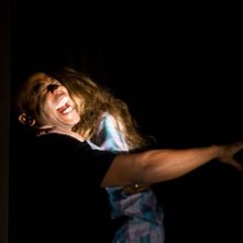 Columbus Short in una sequenza di Quarantena