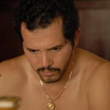 John Leguizamo in un'immagine del film The take - Falso indizio