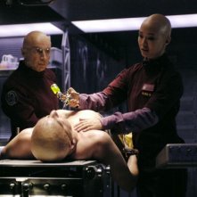 Gérald Laroche e Linh Dan Pham in una scena di Dante 01